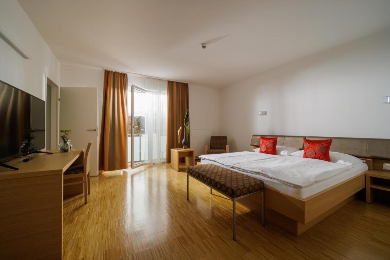 Hotel Garni Toscanina - Adults Only 바트래드커스스부르크 외부 사진