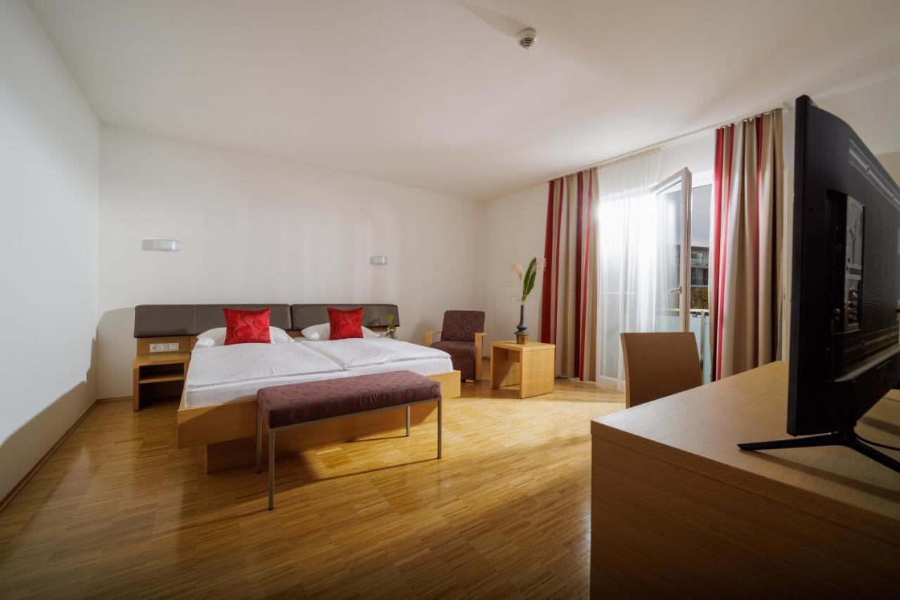 Hotel Garni Toscanina - Adults Only 바트래드커스스부르크 외부 사진